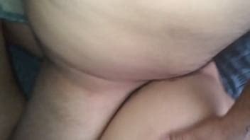 Latina jette le cul en arrière XVIDEOS