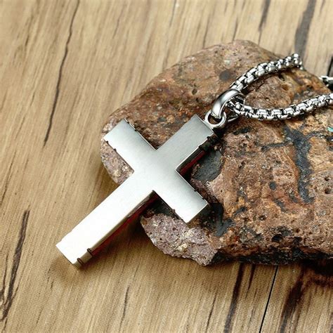 Wooden Cross Necklace for Men [2019 Design - Rosewood] – Jewelrify