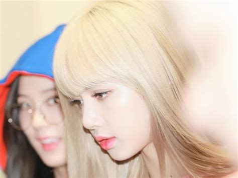 kiểu tóc mái đẹp cho nữ hot nhất dẫn đầu xu hướng hiện nay