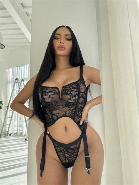 Nina Bonheur Floral Lace Underwire Garter Lingerie Set Shein Uk