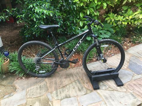 Super Simple DIY Bike Stand : 3 Steps - Instructables