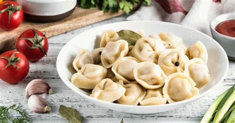 Лепка пельменей вручную. Способы, варианты быстро, красиво, пошагово ...