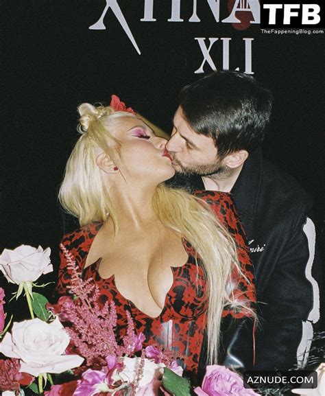 Christina Aguilera Sexy Poses Showing Off Her Hot Cleavage In A Social Media Photoshoot On
