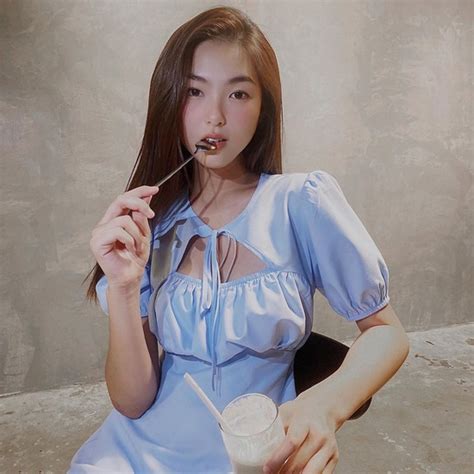 Cận cảnh nhan sắc của hot girl tuổi khiến Jack khốn khổ trong MV mới gây bão mạng chỉ sau