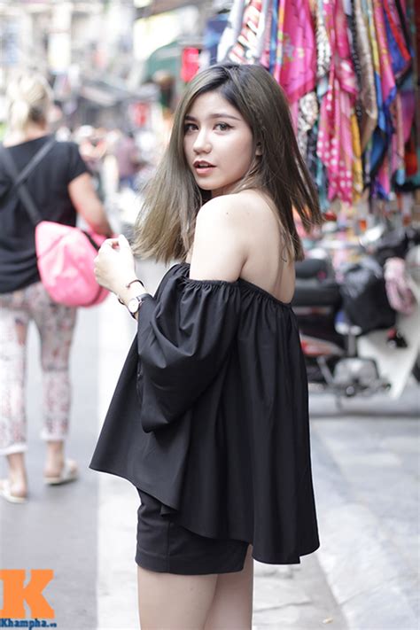 Hot Girl H N I Khoe Vai Tr N M T L Ng Li Ng