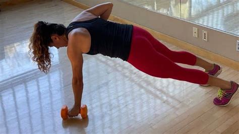 Dumbbell core strength exercises - Lifelong Wellness