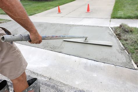 How Much Does Driveway Repair Cost In 2025