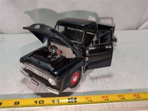 1953 Ford F100 Diecast Pickup Truck Model Isabell Auction