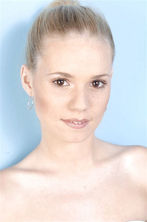 Skinny Doxy With Shaved Cooter Undressing And Posing Nude Porn Pictures XXX Photos Sex Images