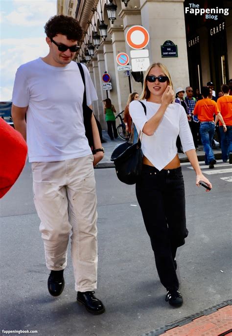 Lila Moss Nude OnlyFans Leaks Fappening FappeningBook