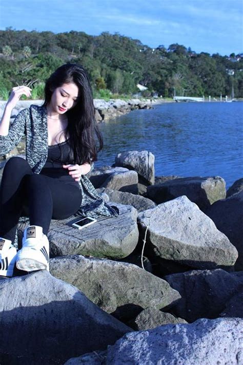 Diva Hồng Nhung tự tin khoe dáng với bikini ở tuổi