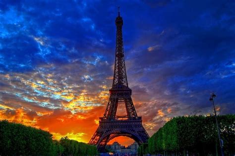 Sunset At Eiffel Tower Paris Is So Beautiful Torre Eiffel