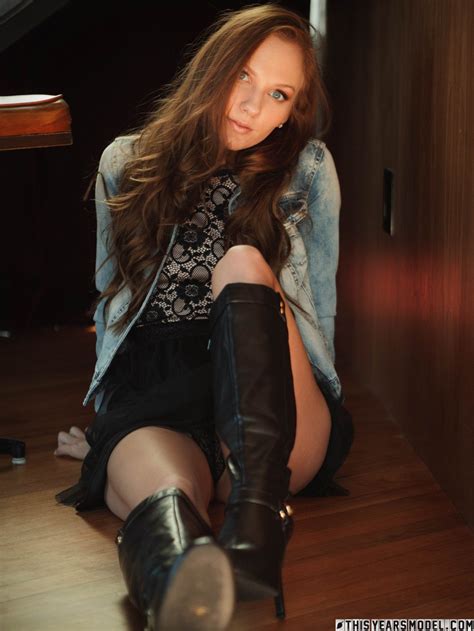 Hard Rock Babe Sydney Pulls Her Tight Panties 15 Photos