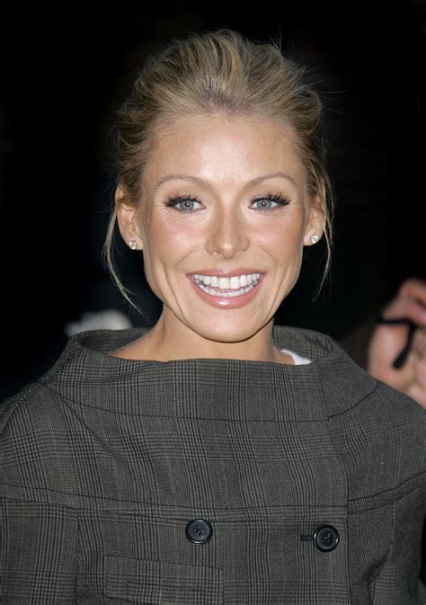 Kelly Ripa Hair Hair Styles 2017 Hair Transformation Over The Years