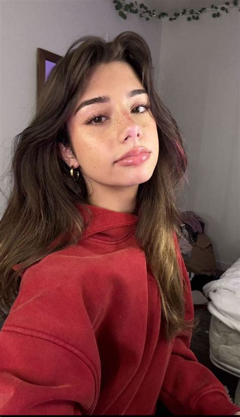 Mikayla Campinos Ideas In Beautiful Women Pictures Hot Body Women Beautiful Women