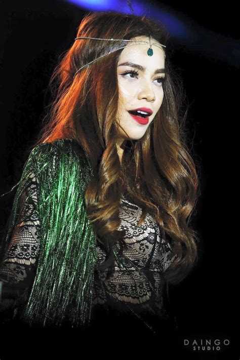 Sao Hot Girl Vi T M T Lai T Y Trang I M L I C Ng T Y H N