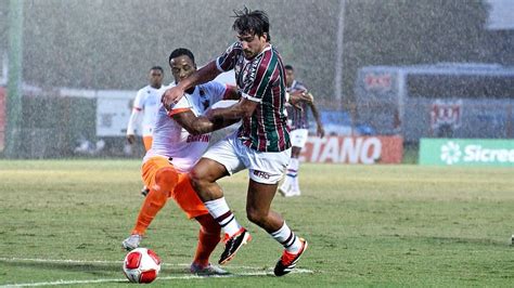 Fernando Diniz Poderá Testar Outro Meio Campista Como Zagueiro Aponta Jornalista Fluminense