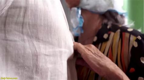 Vídeos abuela anal XVIDEOS