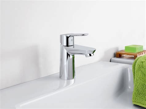 Смеситель для умывальника Grohe BauEdge S-size 23330000