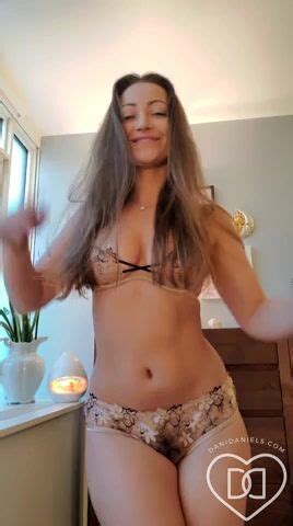 Dani Daniels Onlyfans Glass Dildo CamWhores