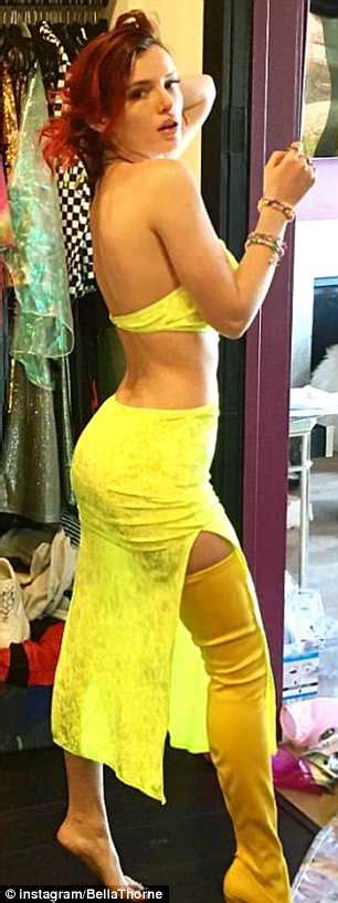 Bella Thorne Dons Lingerie For Series Two Sex Scenes Daily Mail Online