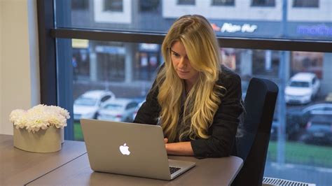 Видеоответ на вопрос «Как часто надо менять зубную щетку?» - YouTube