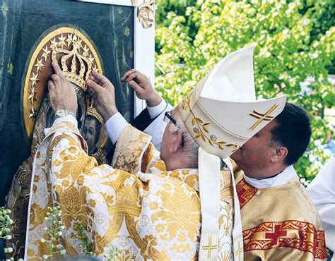 Koronacja Obrazu Matki Bo Ej Pocieszenia W Wielu Maja