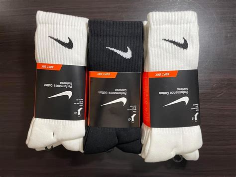 Nike crew socks, Men's Fashion, Watches & Accessories, Socks on Carousell