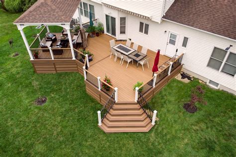 Creative Deck Furniture Ideas For Comfort & Style Outdoors