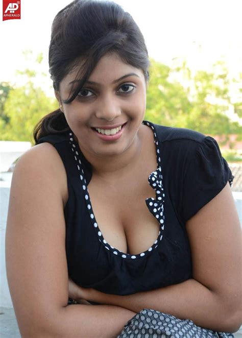 Indian Actress Hot Navel Show