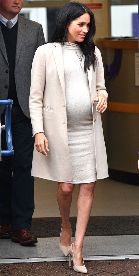 Stylish And Comfortable Maternity Outfits Pregnant Women Can Rock
