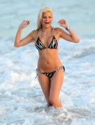 Ashley Kirk Shows Off Her Bikini Body On The Beach In Malibu 5 24 13 MQ Phun Org Forum