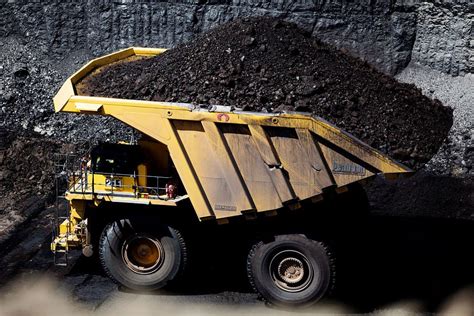 America S Biggest Coal Miner Hops Onto Comeback Wagon