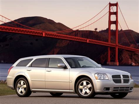 dodge magnum specs performance
