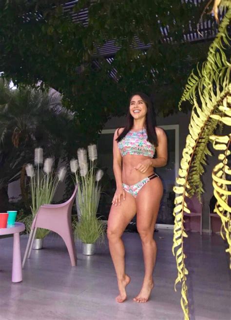 Hot Sexy Camila Rojas Bikini Pics