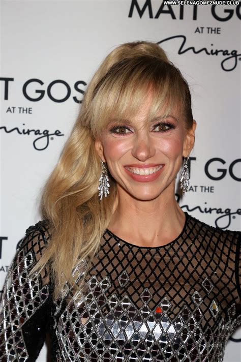 Debbie Gibson Sexy Beautiful Posing Hot Celebrity Babe