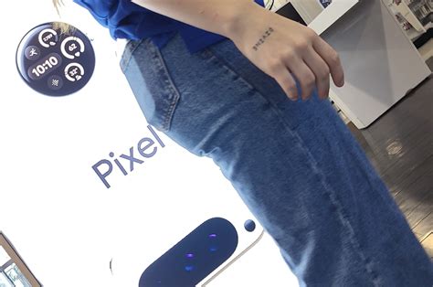 Brunette Worker Petite Bubble Butt Faceshot PART 2 Tight Jeans Forum