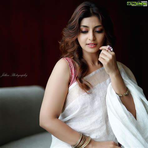 Athmiya Instagram 💜 Sanoopknambiar 💜 📸 Vppraveenkumarphotography