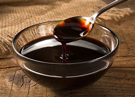 4 Clever Substitutes for Balsamic Vinegar - PureWow