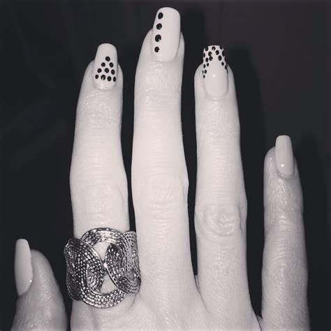 Nail Art Black Nude Nail Art Nail Art Manicure Manicure And Pedicure