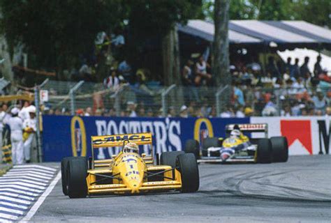 nelson piquet lotus  honda leads nigel mansell williams