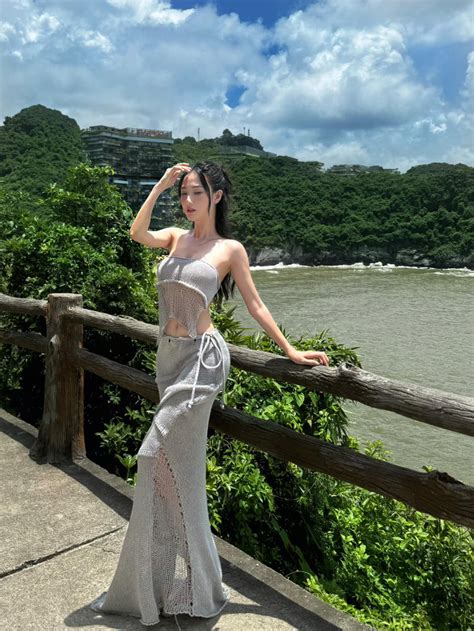 Đời thường nóng bỏng mắt của hot girl cùng phòng của Thu Hà Ceri Saostar vn