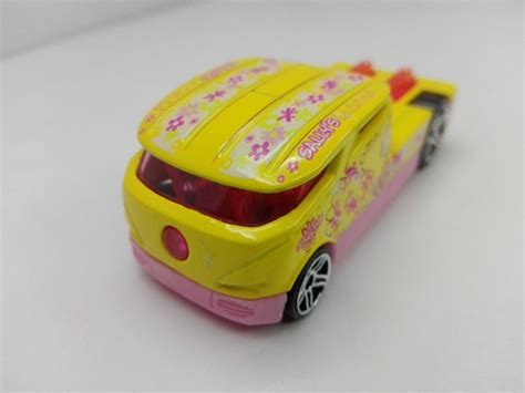 Hot Wheels Qombee Peanuts Sally Del Thailand Mercadolibre