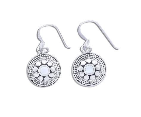 Silver Round Baliness Style Earrings With Mother Of Pearl 99 Fashion