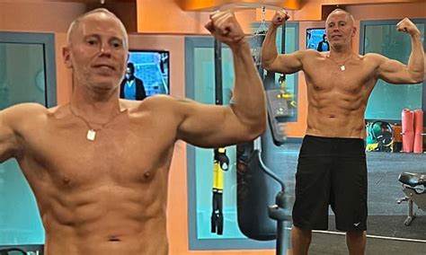 Judge Robert Rinder Shows Off His Muscly Physique In The Gym After