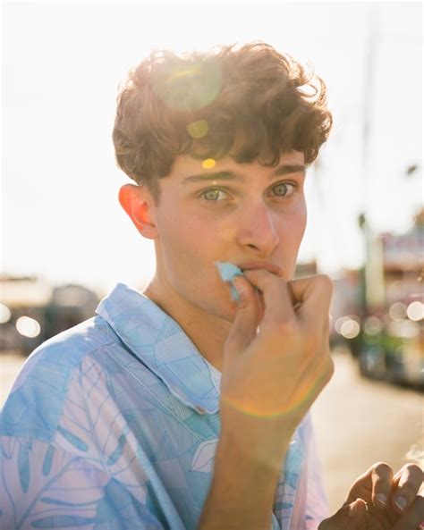 Images de Jeune Homme Gay Téléchargement gratuit sur Freepik