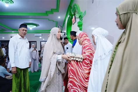 Bupati Pangkep Tarawih Bersama Jamaah Masjid Jami Nurul Iman Tamangapa