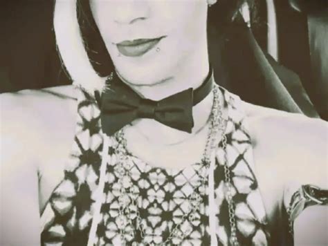 Dressing Crossed Nude Pics Xhamster