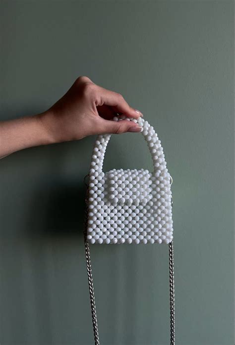Сумка из бусин | Beaded bags, Bags, Beaded