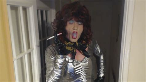 Candi Smokes Gay Man Porn XHamster